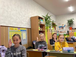 559642583 122143518398648802 3547142880902024017 N