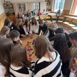 562433817 122144260646648802 7528302402301765126 N